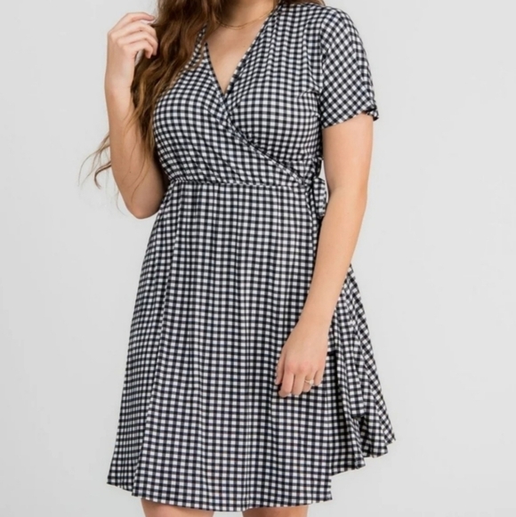 Agnes and Dora Black White Gingham Wrap Dress Medium - Picture 1 of 8